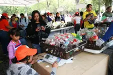 Mexico City trades recyclables for food featured image