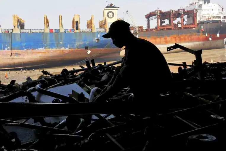 Maersk targets strict & responsible ship recycling at Alang featured image