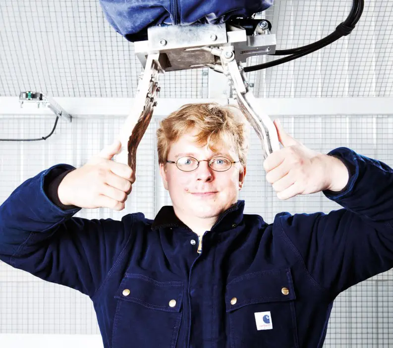 Veolia to welcome first robotic sorters featured image