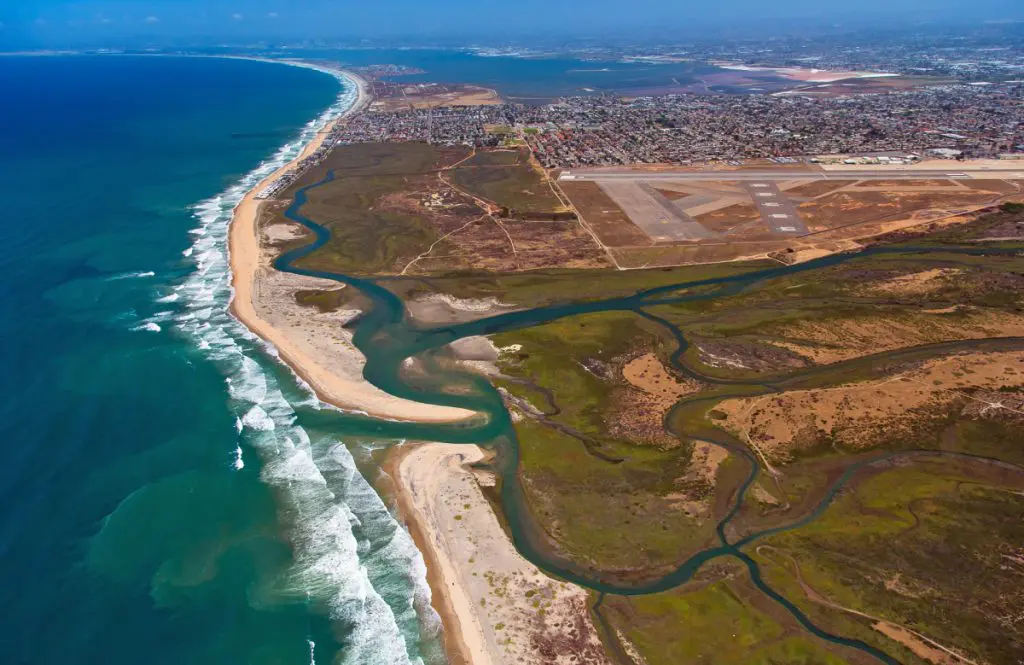 Wildcoast fighting dumped tyres along US-Mexico border featured image