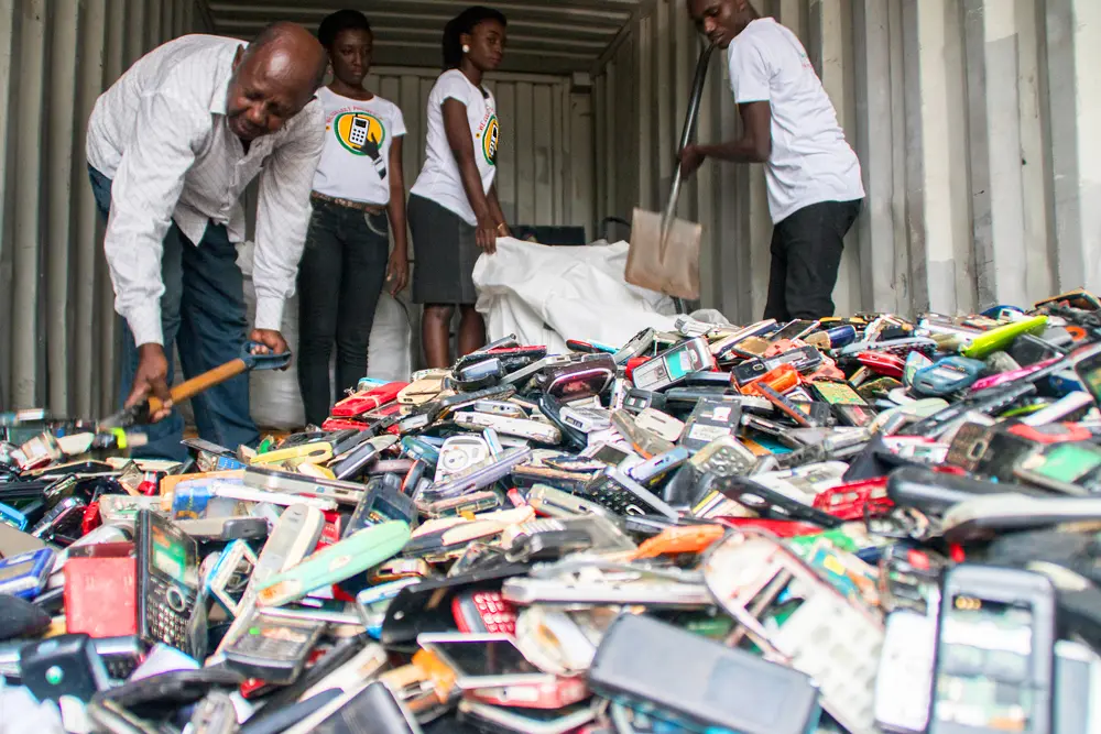 Partnership to tackle phone recycling in Ghana featured image
