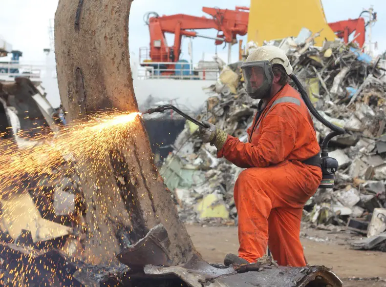 Asian ship owners reject paying for EU recycling licences featured image