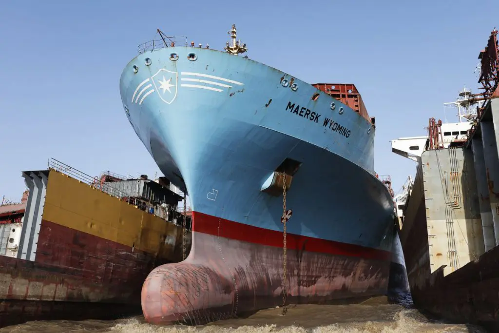 Maersk to send more ships to Alang for recycling featured image