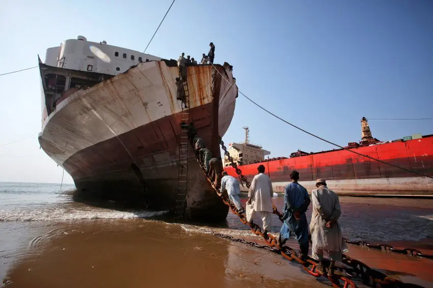 Shipbreaking in Pakistan: 33 workers killed in three months featured image