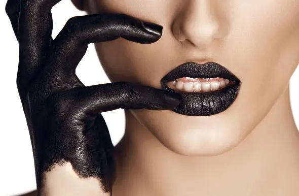 The ‘Kiss of Death’ movement against microplastics featured image