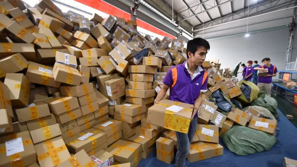 China fighting packaging consequences of e-commerce boom featured image