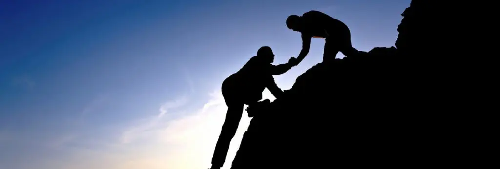 ‘Politicians are moving in a circle, not the economy’ featured image