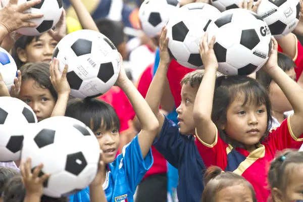 Dress code: soccer shirts made from PET bottles featured image