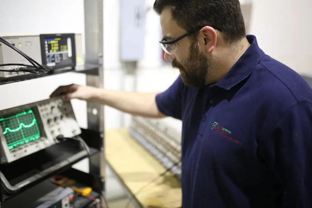 SNT: powering up dead car batteries is not a problem featured image
