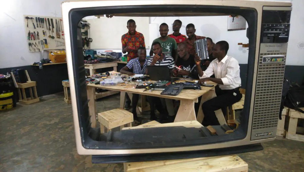 Robot spiders from Togo promote e-scrap best practices featured image