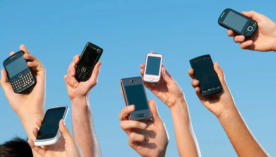 Millions of old phones gathering dust in Australian homes featured image