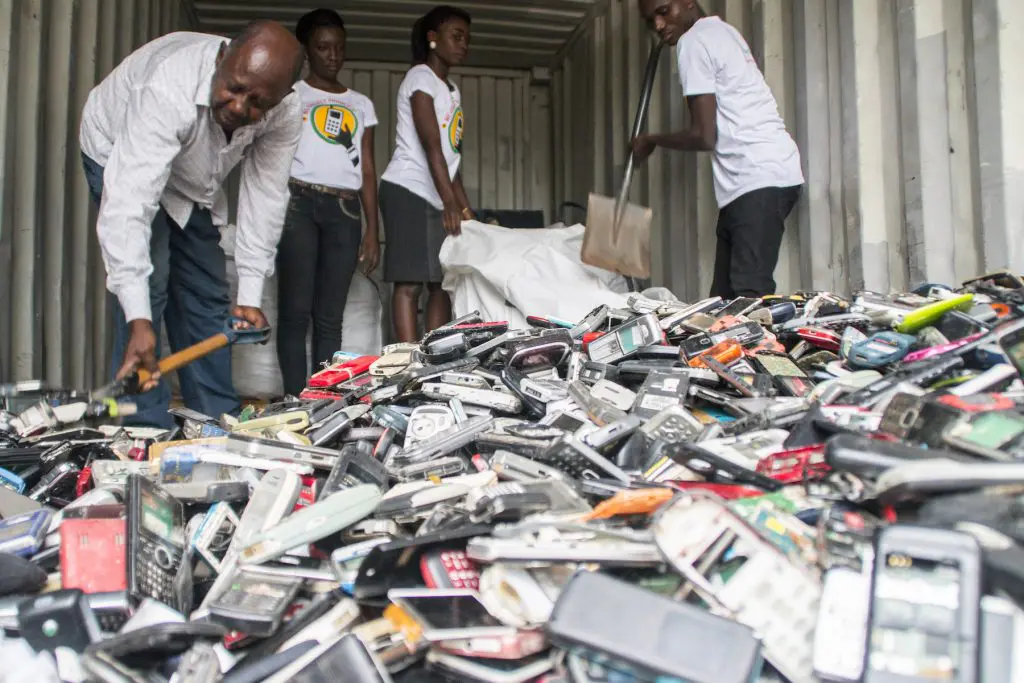 Samsung makes phone recycling pact to end mobile graveyard featured image