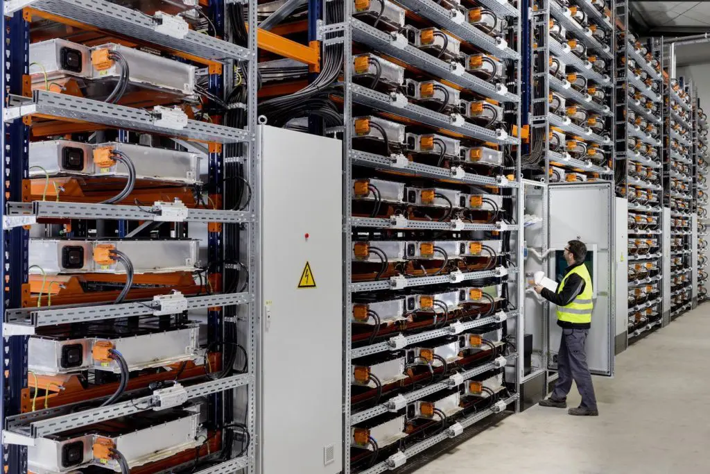 Will battery recyclers see new growth peak? featured image