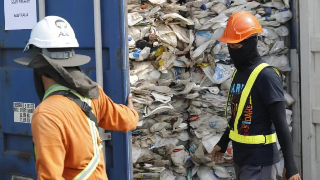 Watchdog challenges shipping lines to curb illegal waste exports featured image