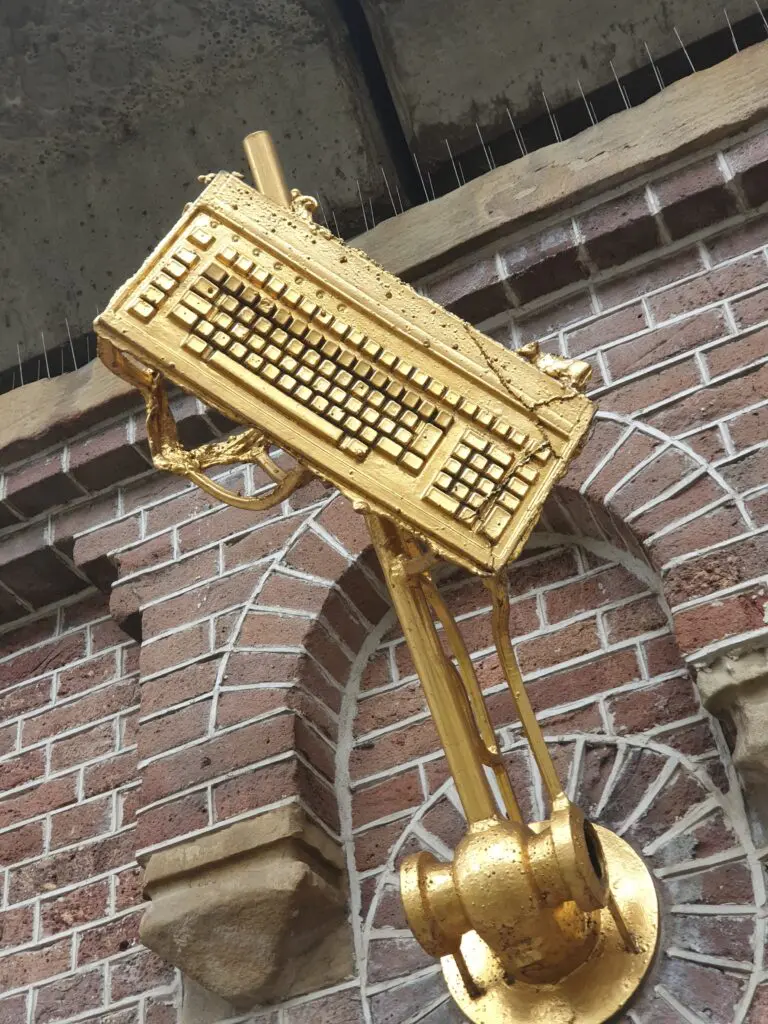 Two-thirds of UK business e-scrap lost to authorised recyclers featured image