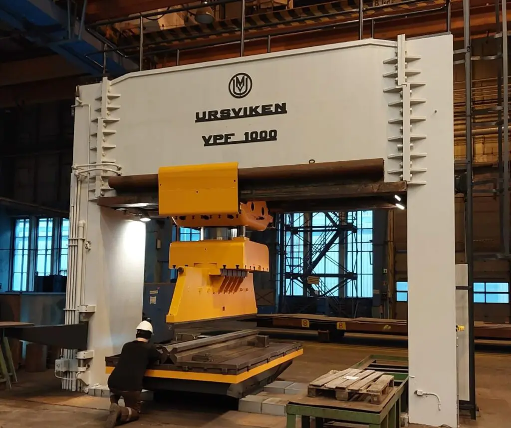 Three reasons to buy second-hand metalworking machine featured image