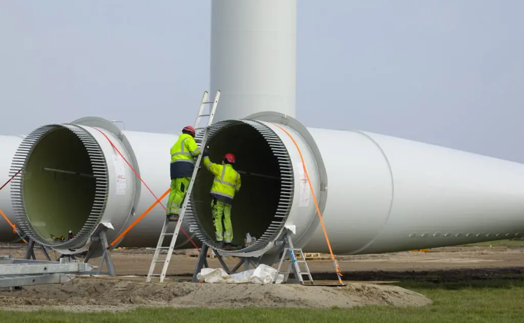 R&D team claims ‘ultra fast’ recycling of glass fibre-reinforced plastic featured image