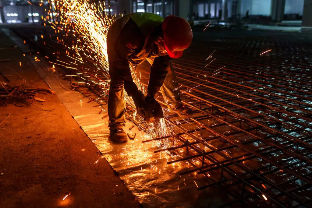 Double whammy of Chinese exports and Trump uncertainty binds long steel featured image