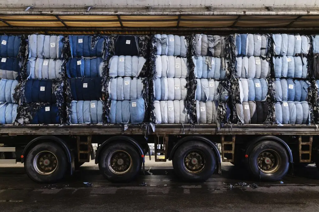 Cross Wrap powers Circulose restart with automated textile bale solution featured image