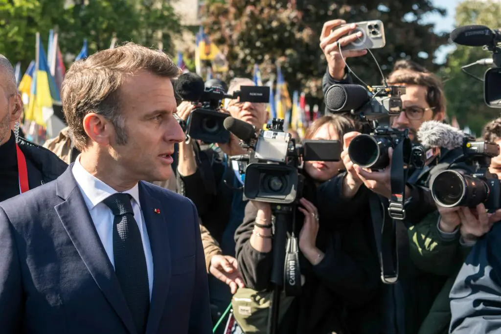 Macron calls for faster recycling progress in France featured image