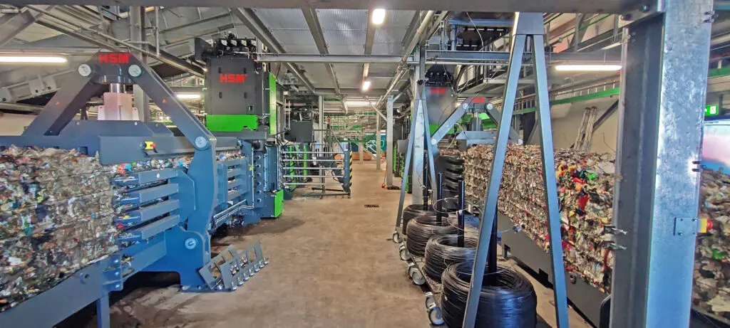 Flexibility is the key: horizontal or cross strapping as required featured image